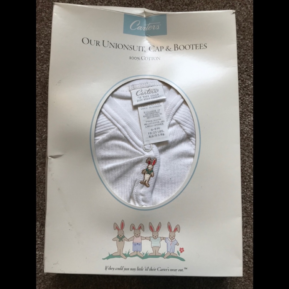 Carter’s 6-9 months New in Box Unionsuit set